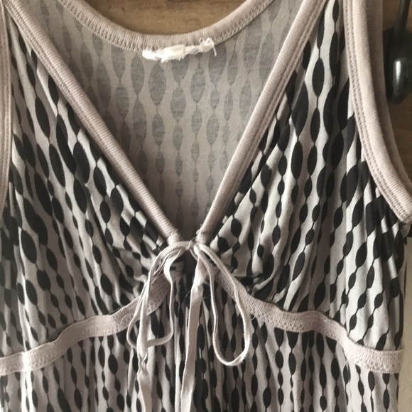 ✔️Generra Spaghetti Strap Keyhole Dress - Picture 2 of 4